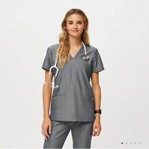EUC CASMA THREE-POCKET SCRUB TOP HEATHER DENIM(PO#1327) SIZE M